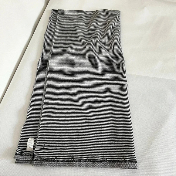 Lululemon Vinyasa Scarf Rulu Mini Check Pique White Heathered Black Reversible - Picture 3 of 11